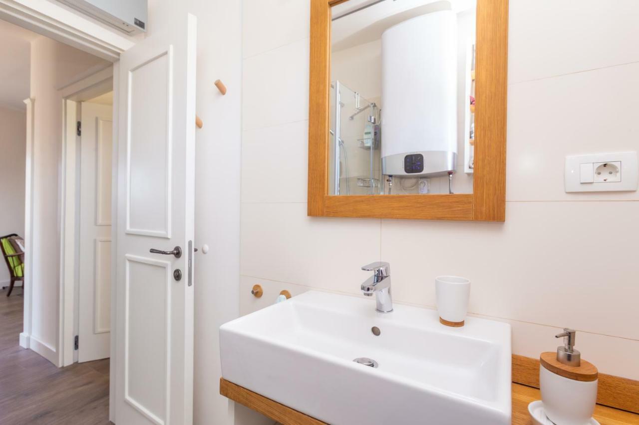 Apartmán Adorma Hum Exteriér fotografie