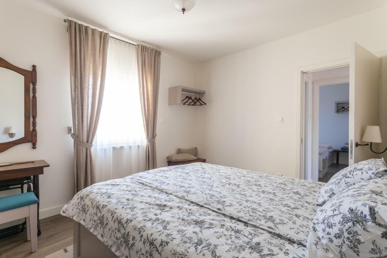 Apartmán Adorma Hum Exteriér fotografie