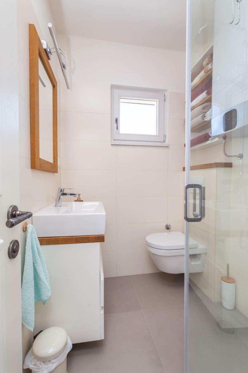 Apartmán Adorma Hum Exteriér fotografie